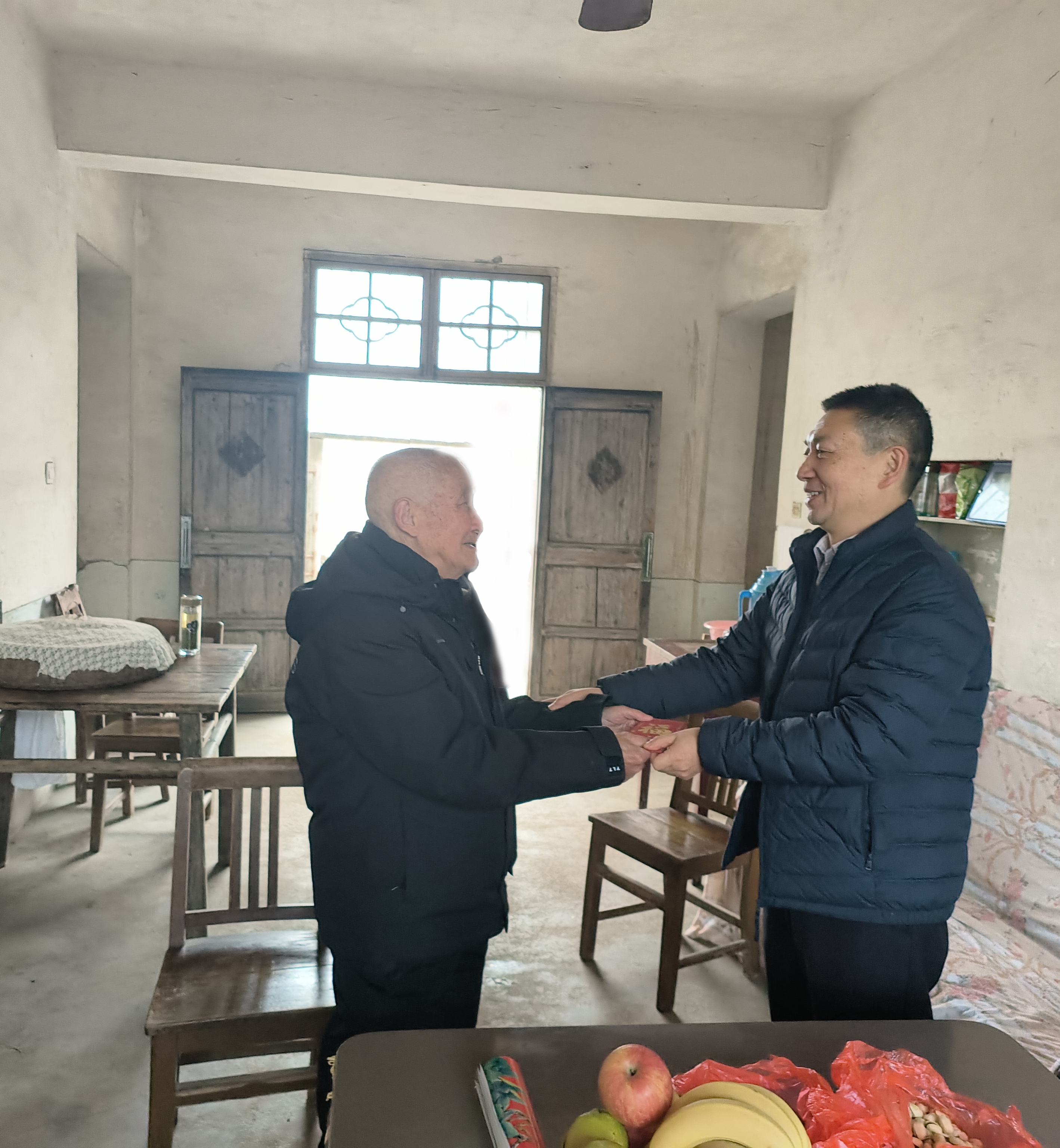 江叶明开展春节走访慰问活动.png